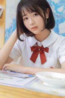 女友去洗澡和她闺蜜做